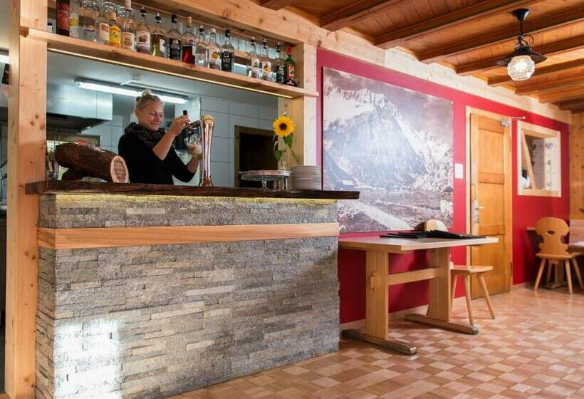 הוסטל Gasthaus Göscheneralp