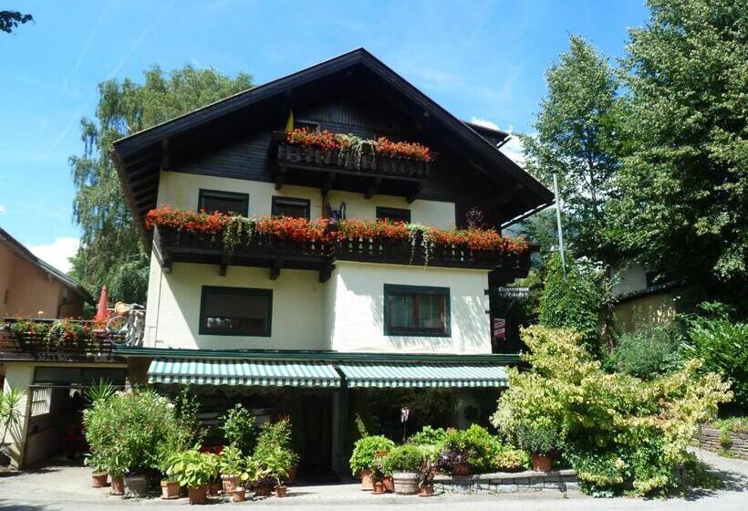 تختخواب و صبحانه Gaestehaus Staats