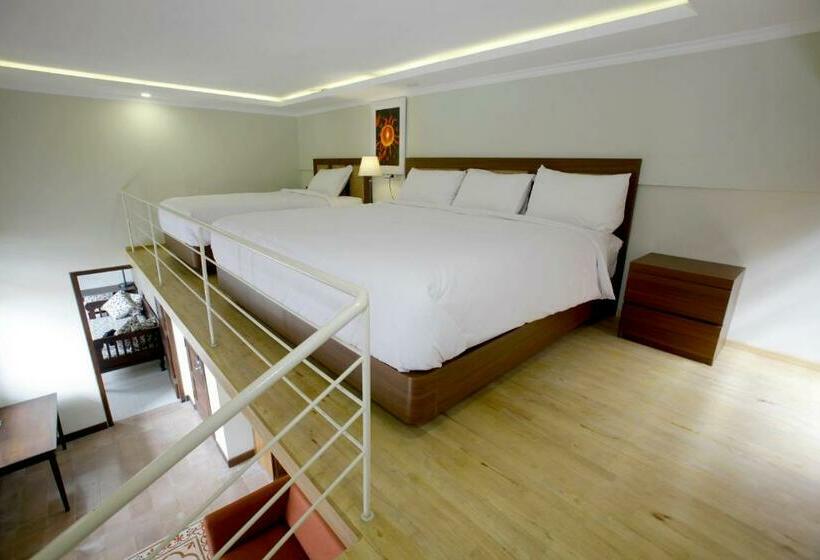 مبيت وإفطار Rumah Kandjani