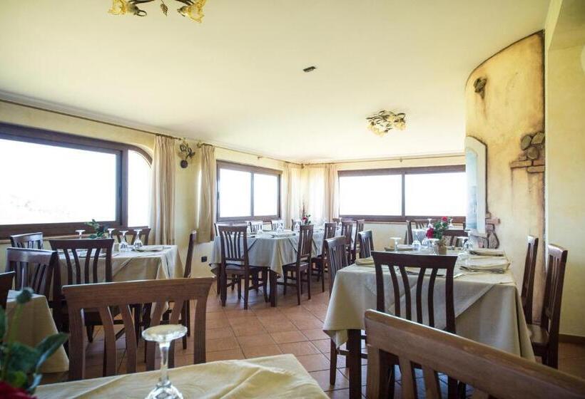 فندق Agriturismo L Antico Carro