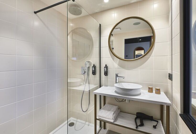 فندق Ibis Styles La Rochesuryon