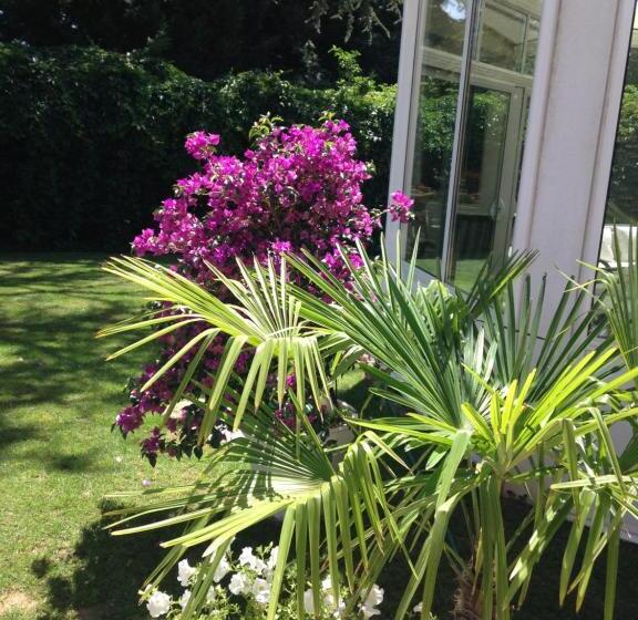 پانسیون La Chambre Colbert