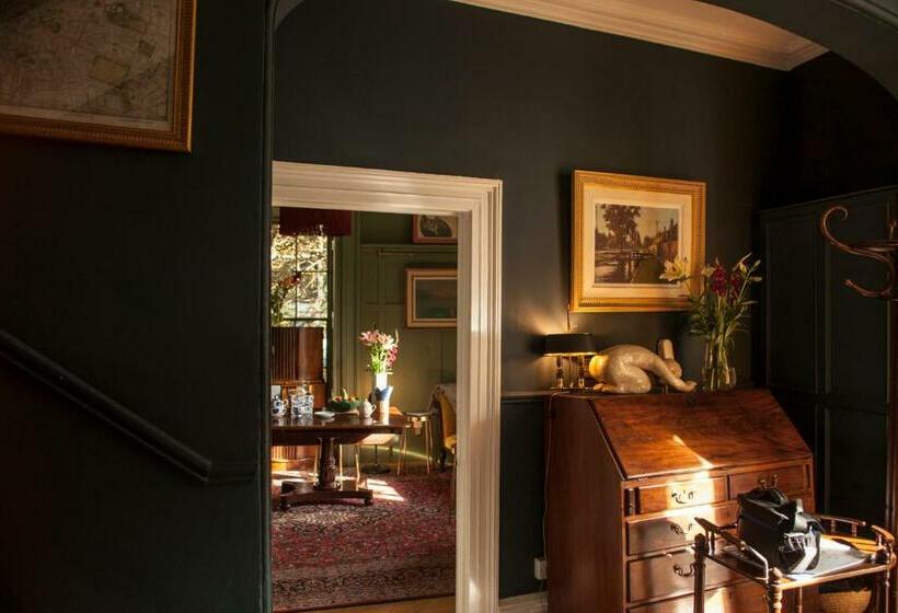 膳宿费 The Historical Harcourt Suites