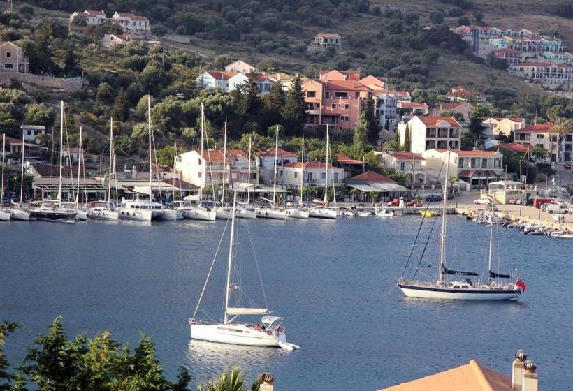 בית מלון כפרי Greka Ionian Suites & Villa