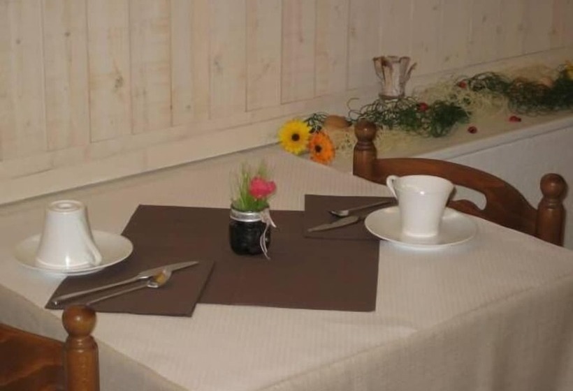 هتل Hôtel Le Domino