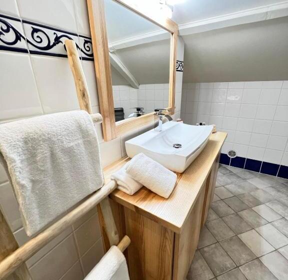 Отель Hôtel Les Vieilles Tours Rocamadour