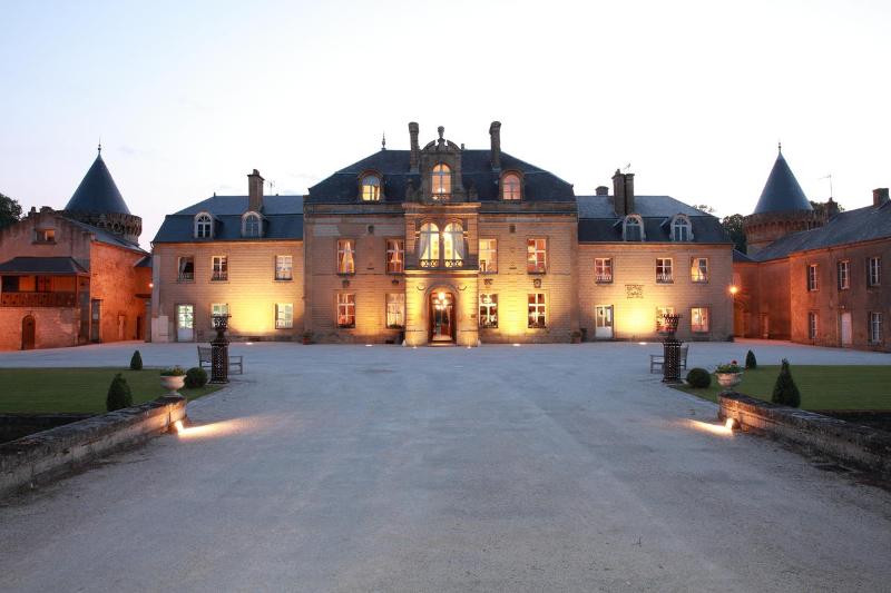 هتل Le Domaine Chateau Du Faucon