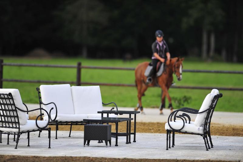 هتل Le Domaine Chateau Du Faucon