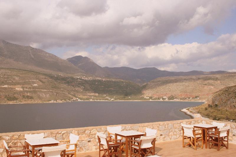 호텔 Limeni Village