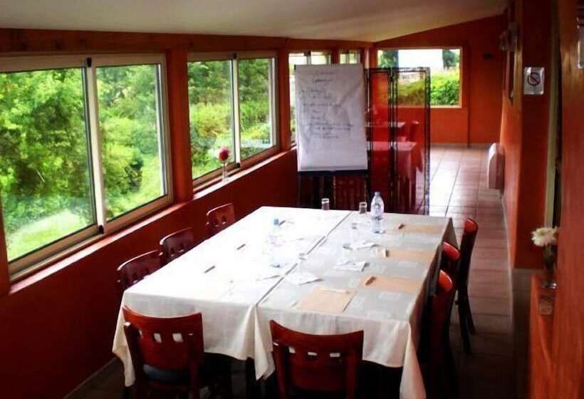 فندق Logis Des Cretes De Pignols