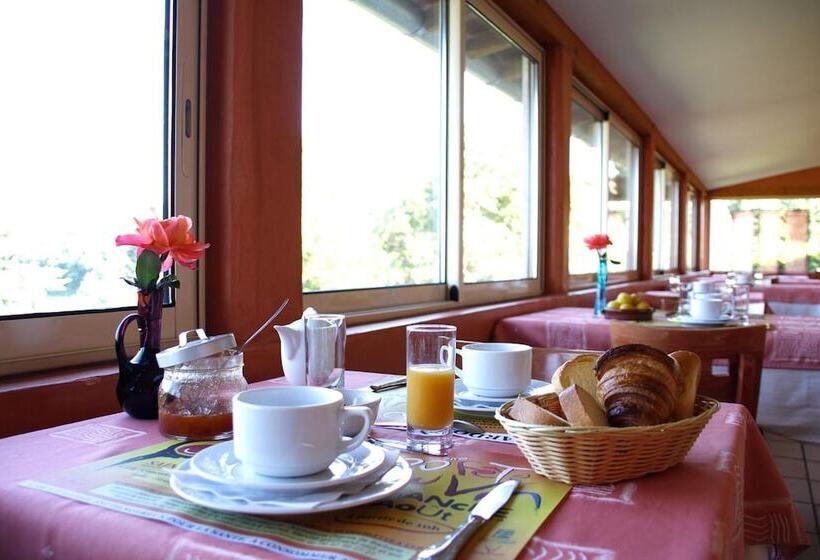 فندق Logis Des Cretes De Pignols