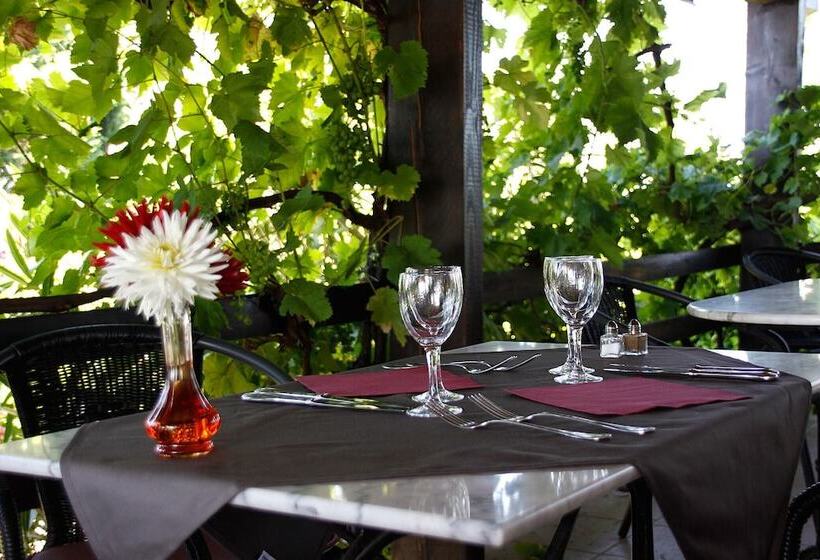 فندق Logis Des Cretes De Pignols