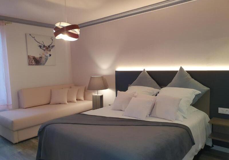 ホテル Logis L'auberge De Larressingle