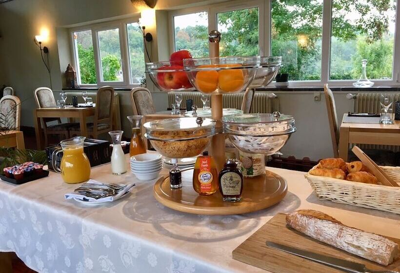 Logis Hotel Le Relais De La Poste Restaurant Le Fil Du Temps