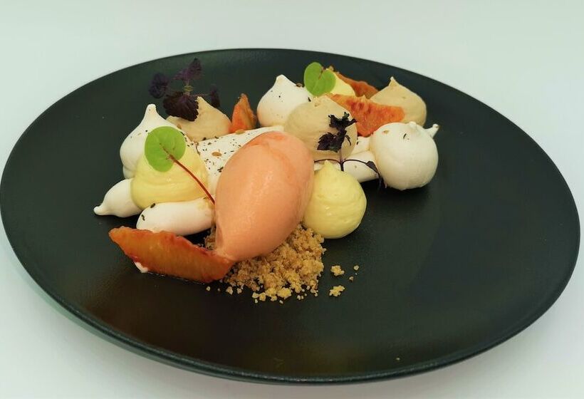 Logis Hotel Le Relais De La Poste Restaurant Le Fil Du Temps