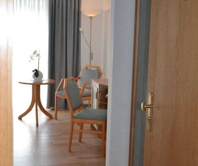 Отель & Restaurant Zur Linde