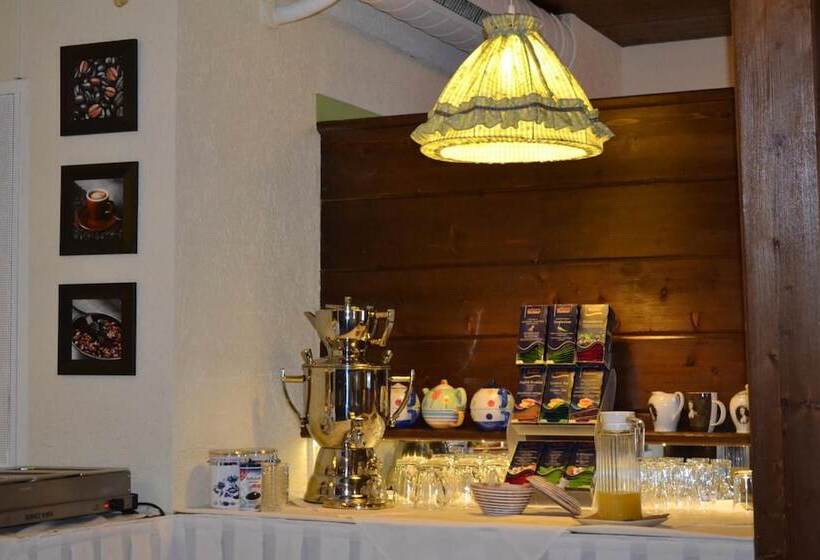 Отель & Restaurant Zur Linde