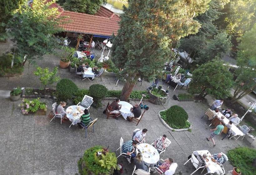 ホテル Weisses Ross