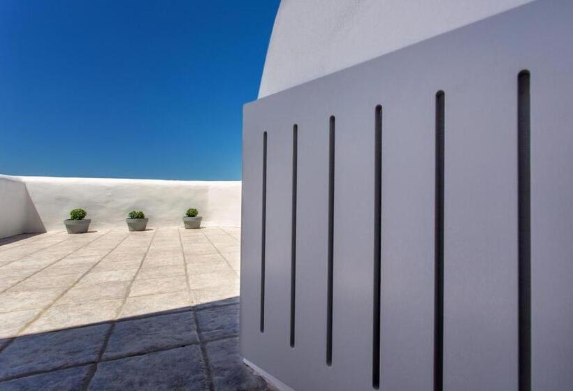 Yades Suites & Spa   Adults Only