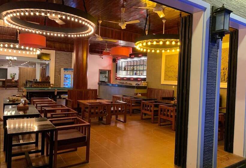 هتل Darling Pub Hostel