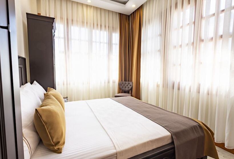 هتل Woo Town Suites