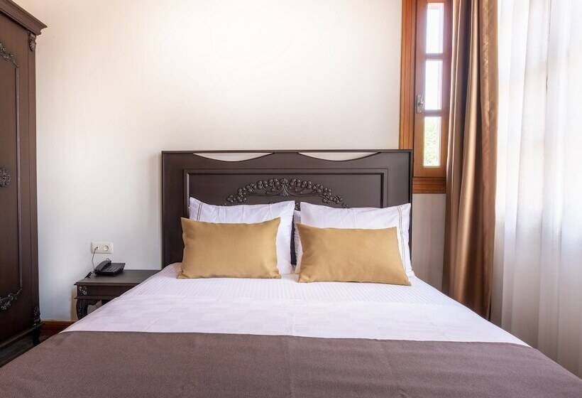 هتل Woo Town Suites