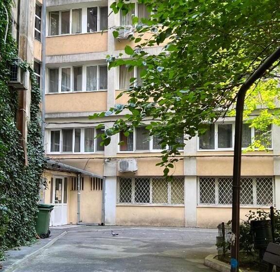 Intercontinental Apartment