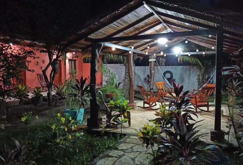 تختخواب و صبحانه Ometepe House
