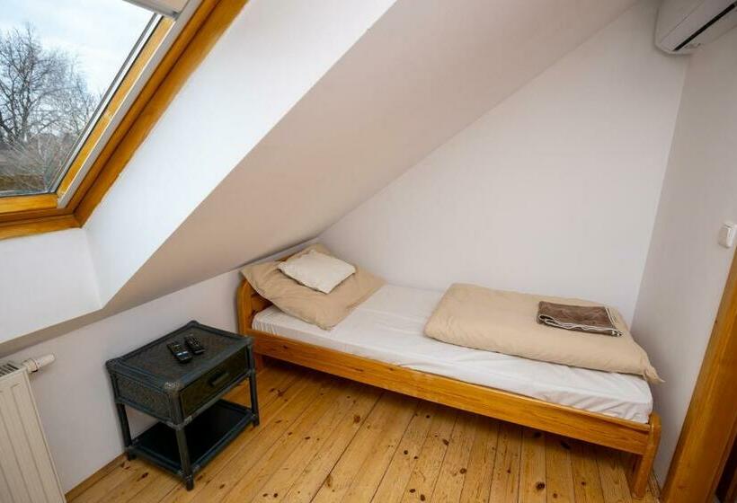 Bed and Breakfast Noble S Panzió és étterem
