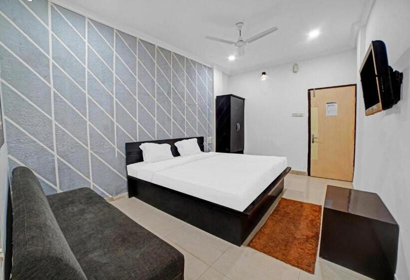 Capital O Convivial Hotel Amit Regency