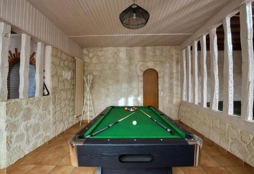 Crazy Villa Le Tertre 28   Heated Pool   Basket   2h Paris   44p