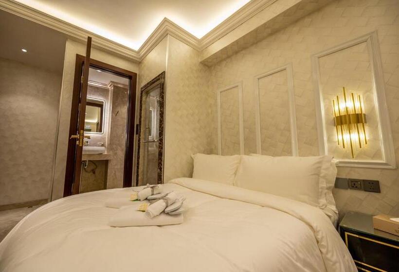 هتل A Residence @ Between Hilton & Cititel