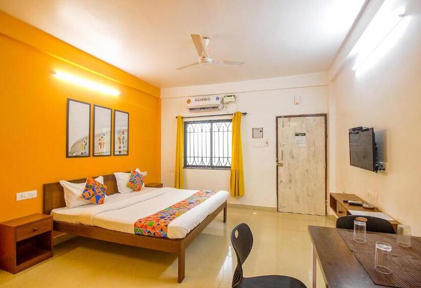 בית מלון כפרי Fabescape Sk Studios With Pool & Gym, Arpora