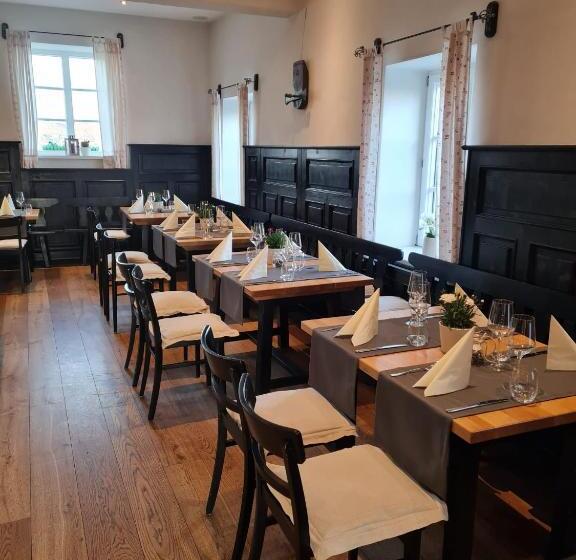 בית מלון כפרי Wirtshaus Leindl