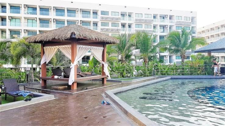 Laguna Beach Condo Resort 3 Maldives Pattaya Pool View ลากูน่า บีช คอนโด รีสอร์ต 3 พัทยา