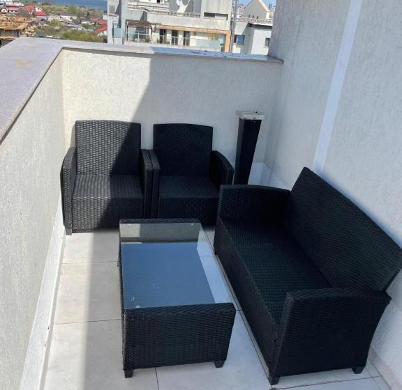 Marvelous 4 Room Penthouse Rooftop Terrace W14+w15