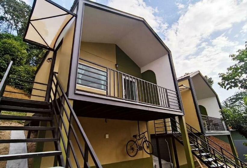 Bed and Breakfast เลคแค้มป์ รีสอร์ท