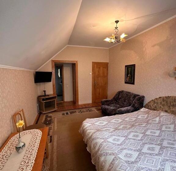 Bed and Breakfast роксолана