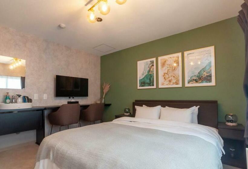 Отель Rusutsu Grand Cabin Vacation Stay 16626v