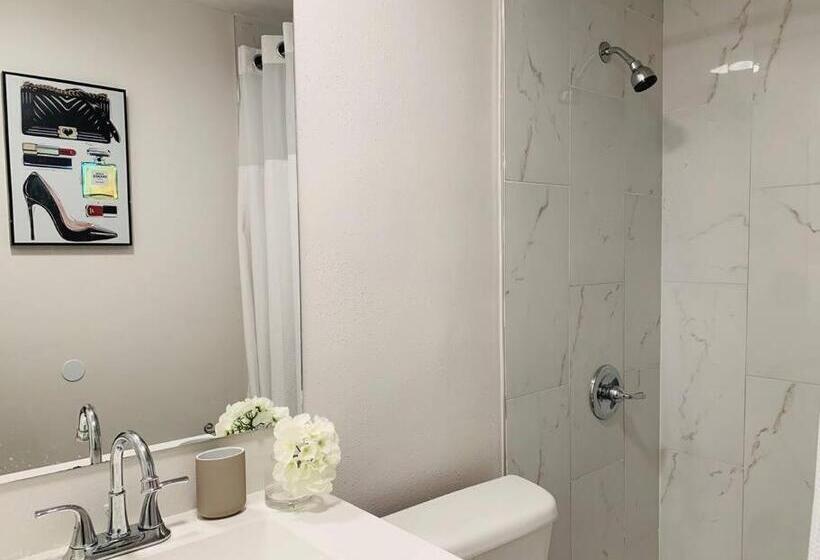 Mayfield @ Oyster Creek   Tranquil Creek & Nature!