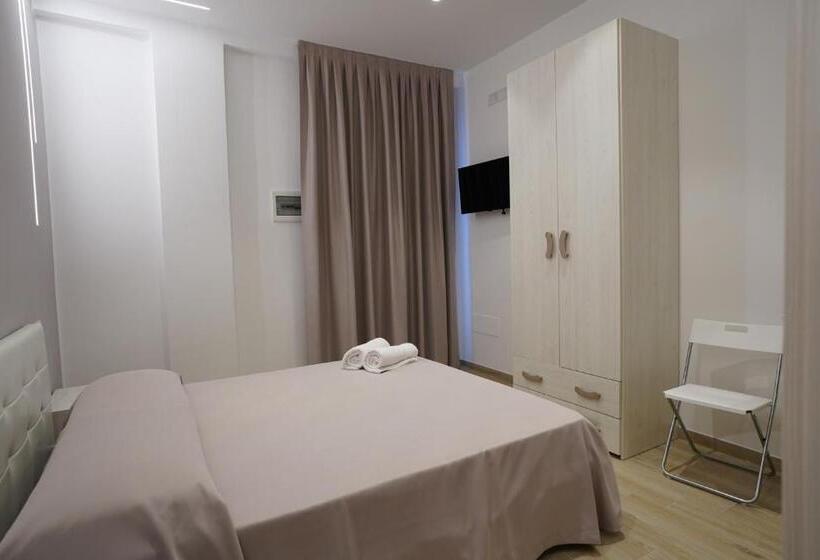 Punta Pagliaia Rooms