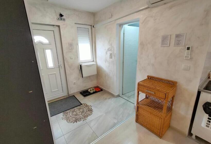 A1   Airport Belgrade Apartment