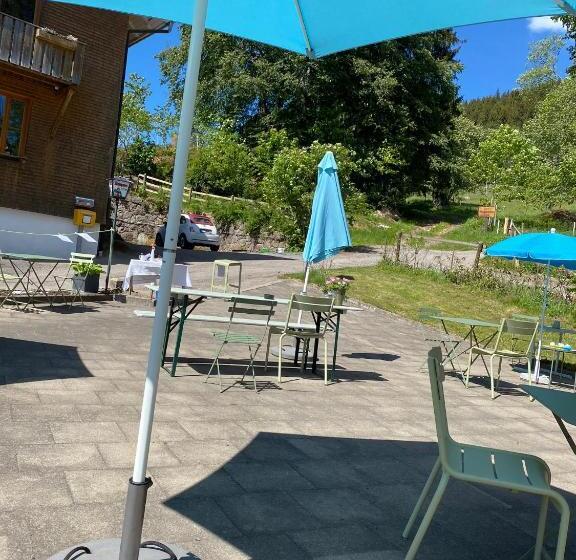 Bed and Breakfast Sporthostel Rössle