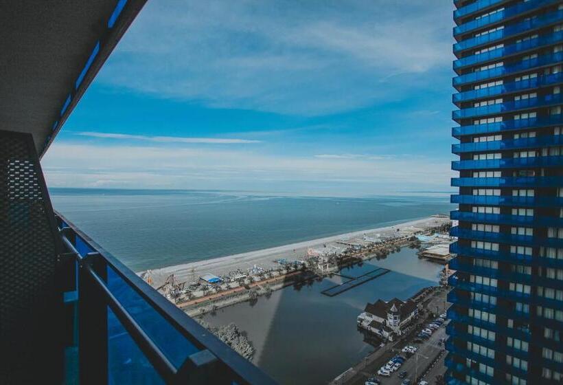 High Class Aparthotel In Orbi City Batumi