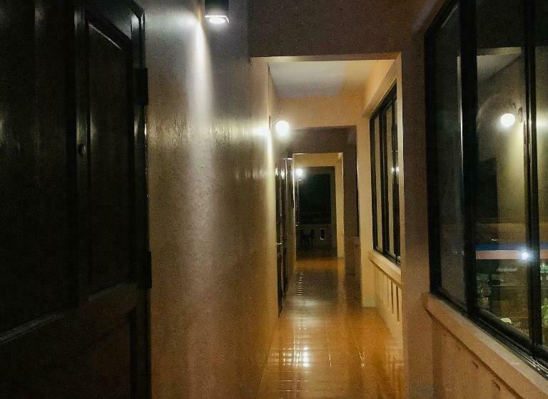 호텔 โรงแรมฟร้อนบีช Frontbeach
