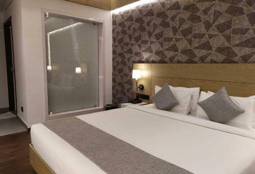 Отель Mothimahal Residency Thrissur