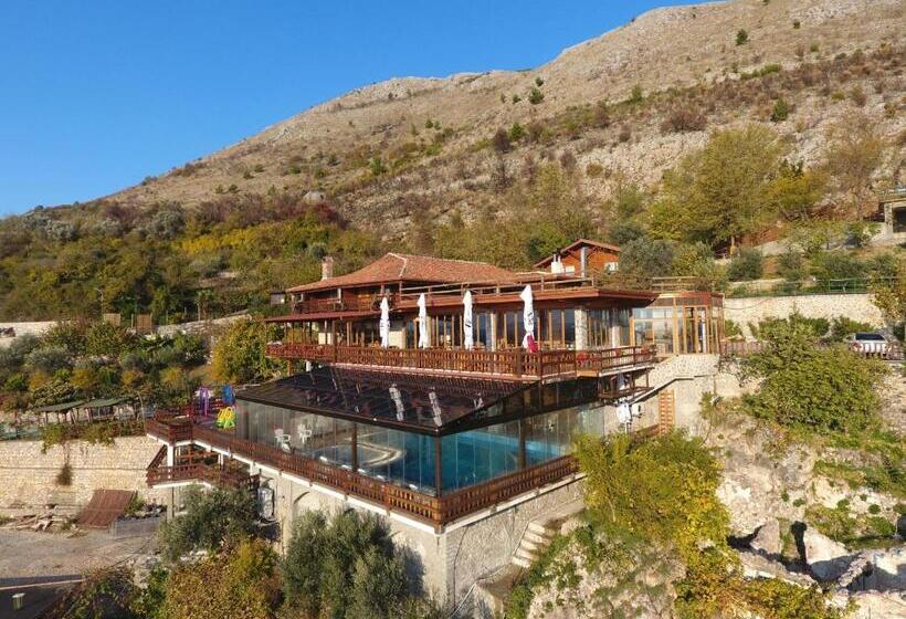 هتل Wooden House