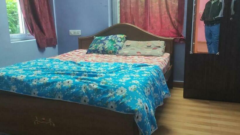 تختخواب و صبحانه Kps Cottage