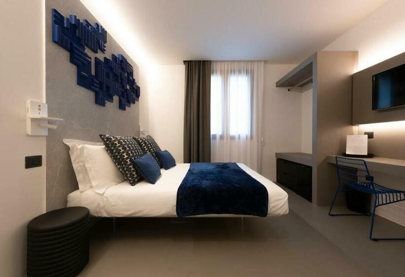 Civic03 B&b