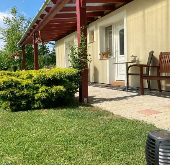 ペンション Alpok Tava Vendégház